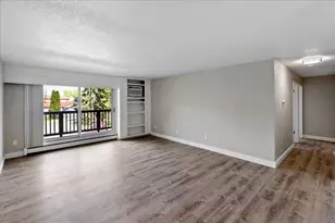 2011 E 122nd St, Burnsville, MN 55337 - Photo 2