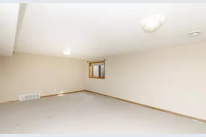 2451 Madison Square Drive S, Fargo, ND 58104 - Photo 34