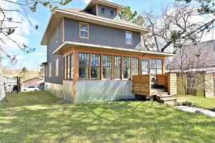 105 Roosevelt St, Coleraine, MN 55722 - Photo 1