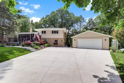 645 Warner Avenue S, Mahtomedi, MN 55115 - Photo 1