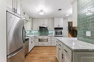 645 Warner Ave S, Mahtomedi, MN 55115 - Photo 14