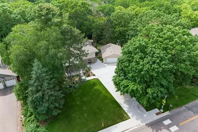 645 Warner Avenue S, Mahtomedi, MN 55115 - Photo 50
