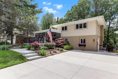 645 Warner Avenue S, Mahtomedi, MN 55115 - Photo 2