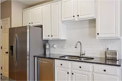 15843 Porchlight Lane, Eden Prairie, MN 55347 - Photo 6