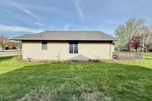126 W Hilltop Dr, Fergus Falls, MN 56537 - Photo 40