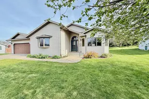 126 W Hilltop Dr, Fergus Falls, MN 56537 - Photo 2