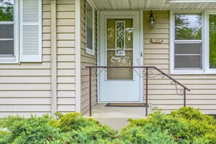 1638 Glenview Ct, Arden Hills, MN 55112 - Photo 4
