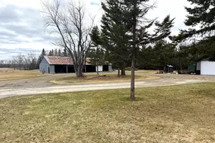 10507 Hwy 11, Baudette, MN 56623 - Photo 6