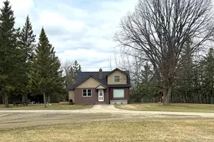 10507 Hwy 11, Baudette, MN 56623 - Photo 2