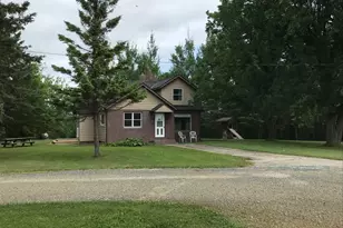 10507 Hwy 11, Baudette, MN 56623 - Photo 2