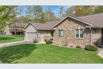 2621 E Princeton Avenue, Eau Claire, WI 54703 - Photo 2