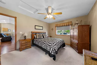 425 Hazeltine Place NE, Owatonna, MN 55060 - Photo 16