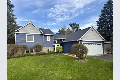 512 Hyde Avenue N, Mahtomedi, MN 55115 - Photo 1