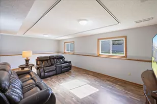 512 Hyde Ave N, Mahtomedi, MN 55115 - Photo 32