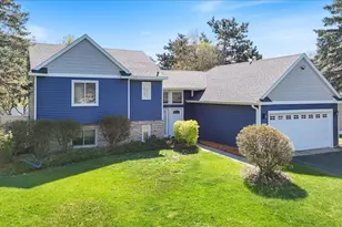 512 Hyde Ave N, Mahtomedi, MN 55115 - Photo 4