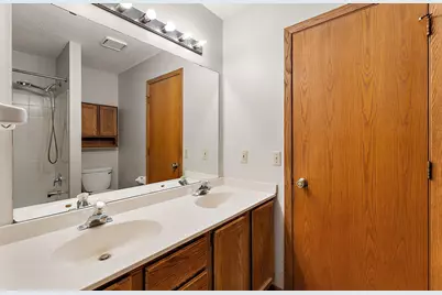 1895 Deer Hills Trail, Eagan, MN 55122 - Photo 22