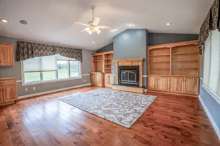 211 Valley View Dr SE, Willmar, MN 56201 - Photo 12