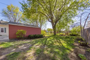 914 S Elm Ave, Owatonna, MN 55060 - Photo 6