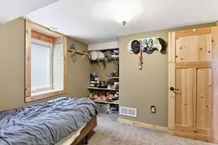 1030 Kenneth St, Eagan, MN 55121 - Photo 28