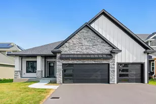 1589 Spruce St, Farmington, MN 55024 - Photo 2