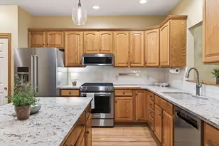 370 Mendota Road W, West Saint Paul, MN 55118 - Photo 16