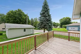 601 N Carver St, Winthrop, MN 55396 - Photo 16