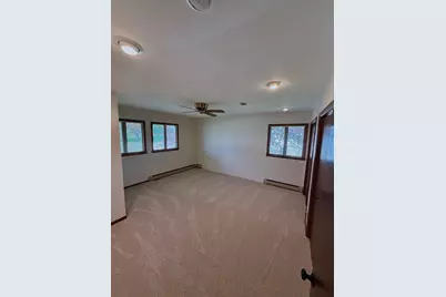 147 4th Avenue SE, Spring Grove, MN 55974 - Photo 10