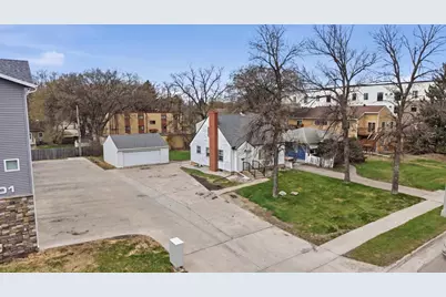 1621 8th Street S, Moorhead, MN 56560 - Photo 28