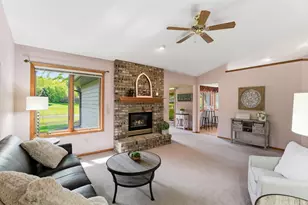 1367 Jackson Dr, Hastings, MN 55033 - Photo 4