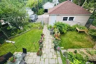 2327 E 4th St, Duluth, MN 55812 - Photo 16