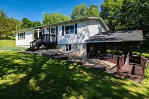 S3532 Chicken Valley Rd, Fountain City, WI 54629 - Photo 2