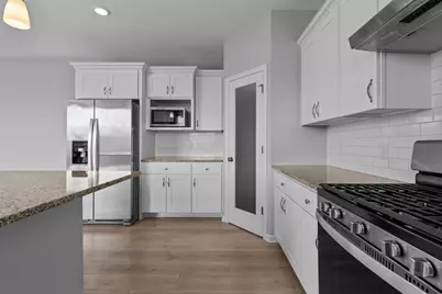 9188 Maas Circle, Minnetrista, MN 55375 - Photo 10