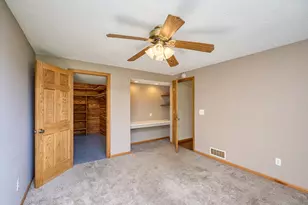 8106 Dakota Ln, Chanhassen, MN 55317 - Photo 14