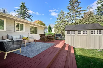 8106 Dakota Lane, Chanhassen, MN 55317 - Photo 18