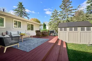 8106 Dakota Ln, Chanhassen, MN 55317 - Photo 18