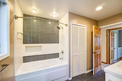 8106 Dakota Lane, Chanhassen, MN 55317 - Photo 10