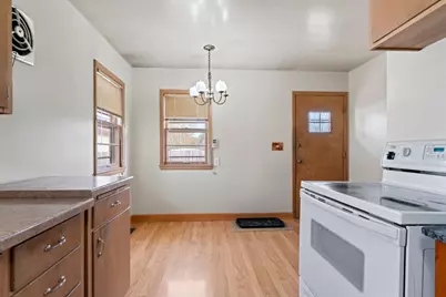 1402 7th Street SE, Austin, MN 55912 - Photo 6