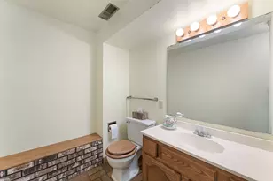 26 W Sandra Lee Dr, Saint Paul, MN 55119 - Photo 30