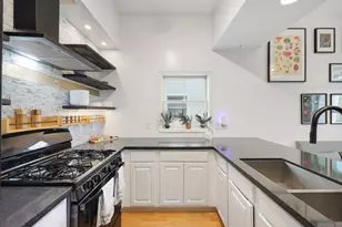 724 E 25th St, Minneapolis, MN 55404 - Photo 6