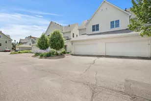 724 E 25th St, Minneapolis, MN 55404 - Photo 24