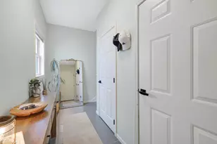724 E 25th St, Minneapolis, MN 55404 - Photo 22