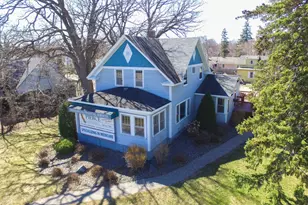 1002 Broadway St, Alexandria, MN 56308 - Photo 1
