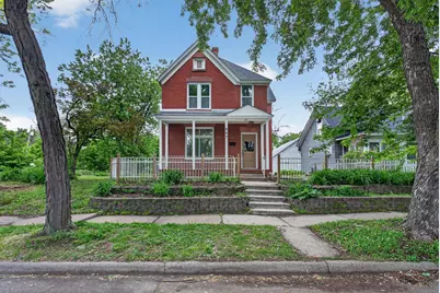 697 Tuscarora Avenue, Saint Paul, MN 55102 - Photo 1