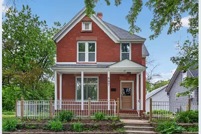 697 Tuscarora Avenue, Saint Paul, MN 55102 - Photo 2