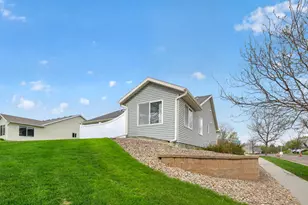 2528 Hawk Ridge Ct SE, Rochester, MN 55904 - Photo 34