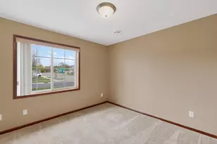 2528 Hawk Ridge Ct SE, Rochester, MN 55904 - Photo 20