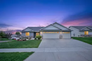 2528 Hawk Ridge Ct SE, Rochester, MN 55904 - Photo 1
