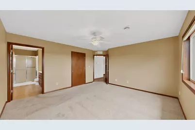 2528 Hawk Ridge Court SE, Rochester, MN 55904 - Photo 18