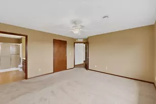 2528 Hawk Ridge Ct SE, Rochester, MN 55904 - Photo 18