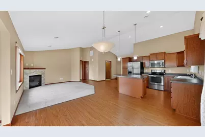 2528 Hawk Ridge Court SE, Rochester, MN 55904 - Photo 10